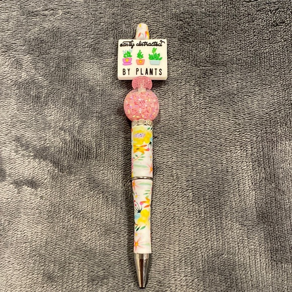 Pink Floral Pen Easily Distracts by Plants Writing Gift Plant Mom Gardener - Picture 1 of 2